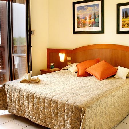 Hotel Ariston Marina di Grosseto Extérieur photo