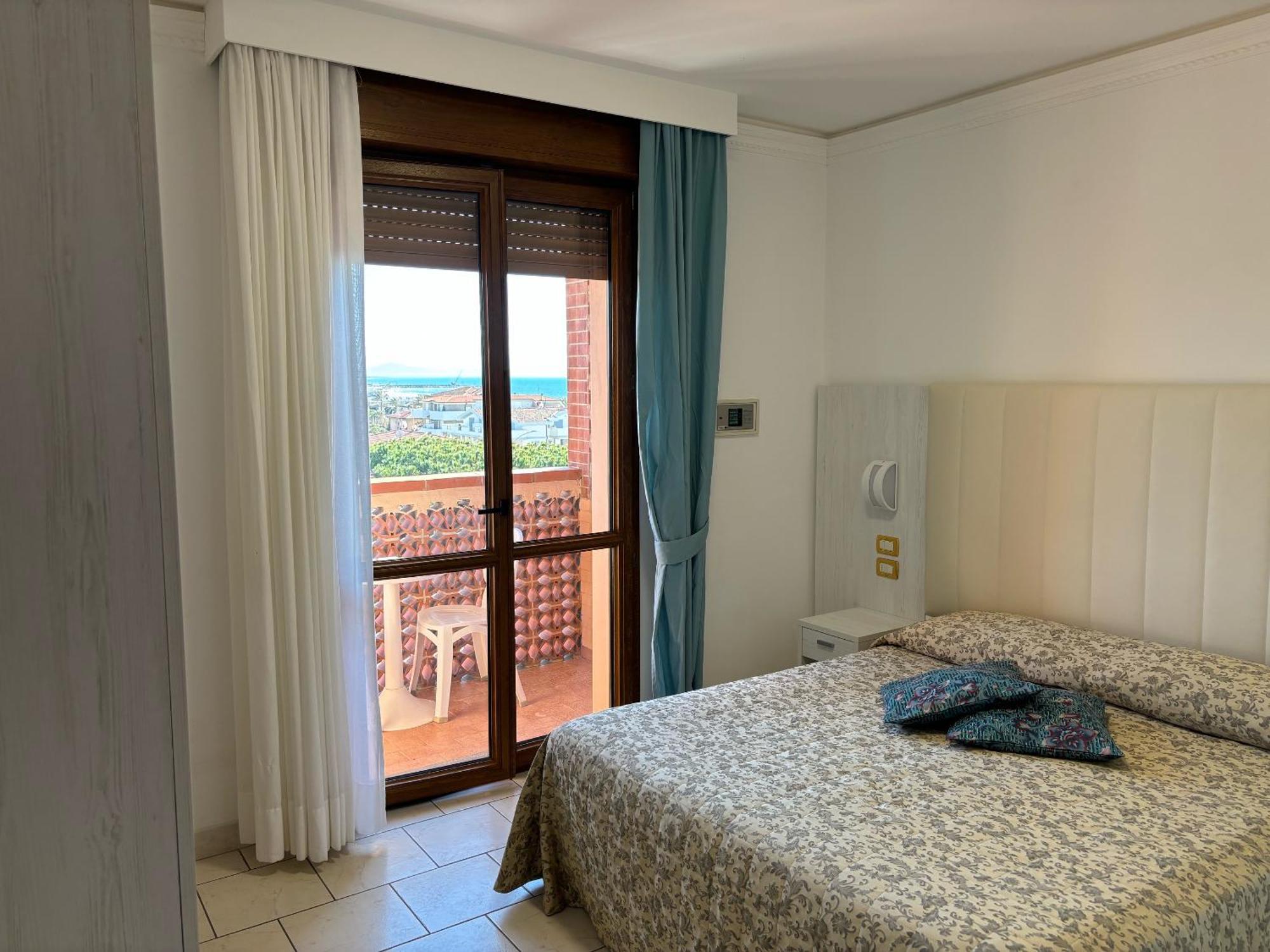Hotel Ariston Marina di Grosseto Extérieur photo