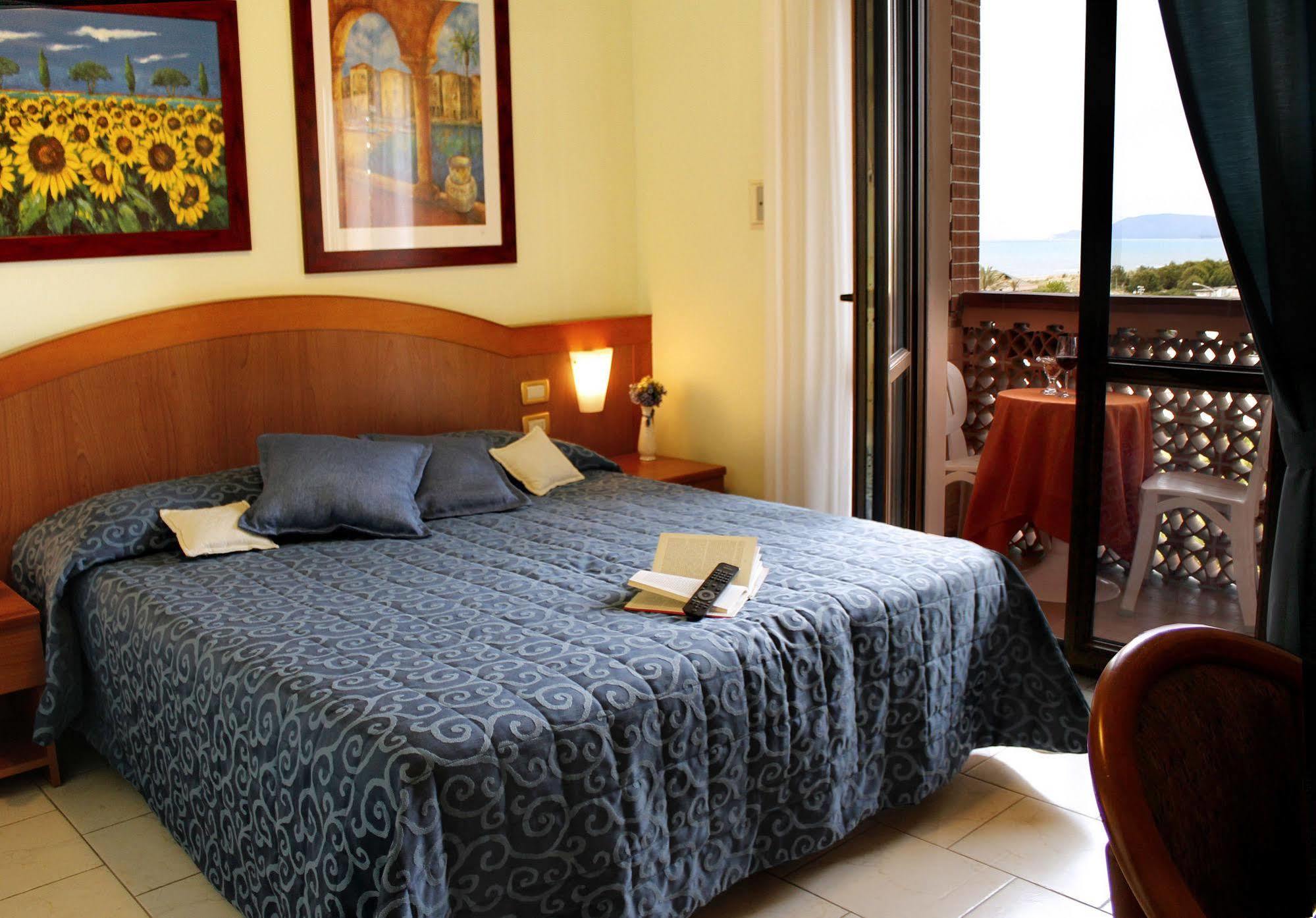 Hotel Ariston Marina di Grosseto Extérieur photo