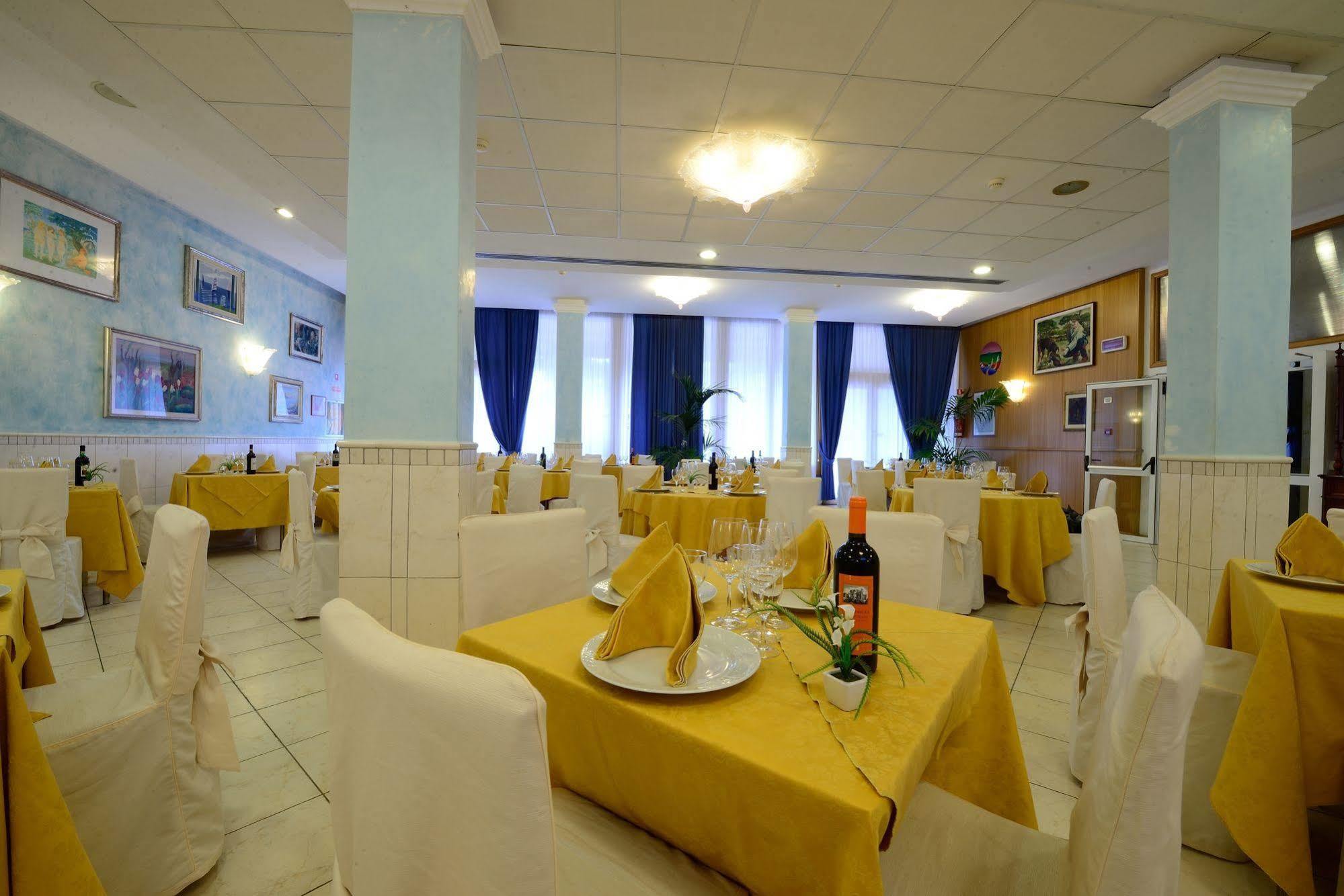 Hotel Ariston Marina di Grosseto Extérieur photo